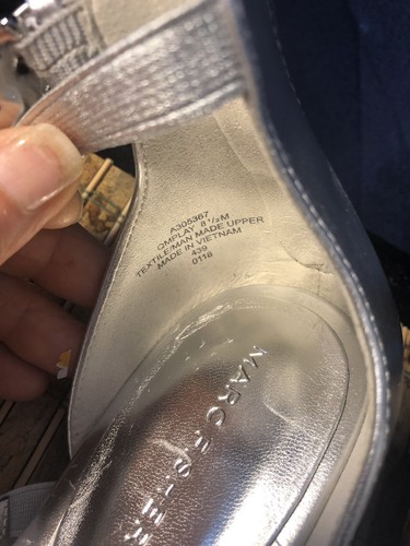 Sandalias elásticas de tejido cruzado MARC FISHER Play para mujer talla 8,5 M plata metálica - Imagen 6 de 8