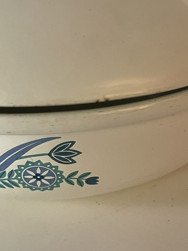 Prizer Ware Cast Iron Enamel Casserole w/ Lid 1 Qt Blue Tulips Handles - Picture 6 of 6