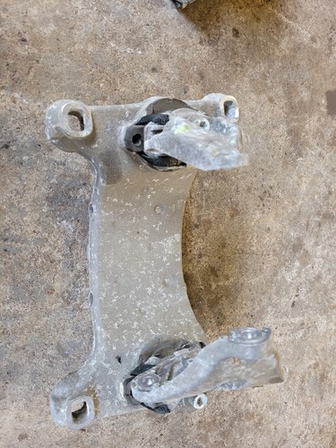 Audi A8 4E Getriebelager Rechts Links 4E0399231N lager