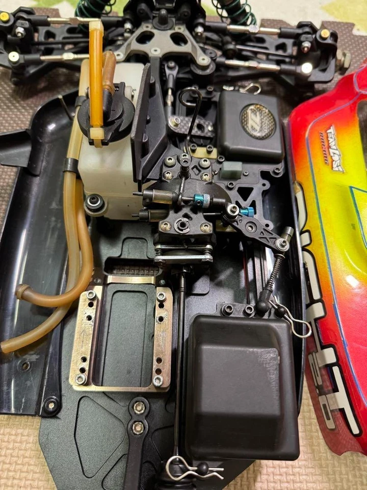 Losi 8ight 2.0 1/8 RC Buggy Kit Competition Racing Chassis Off Road Rare - Image 3 of 4