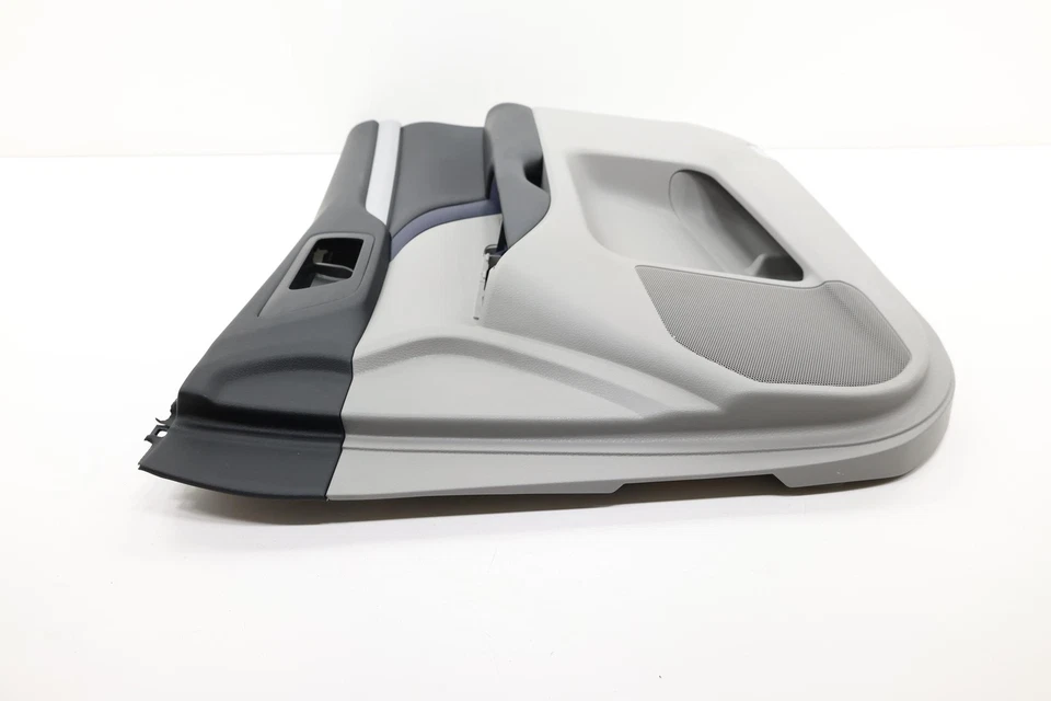 ОРИГИНАЛЬНАЯ ПАНЕЛЬ ОТДЕЛКИ ПЕРЕДНЕЙ ПРАВОЙ ДВЕРИ TOYOTA HIGHLANDER 2017–2019 ГОДОВ ВЫПУСКА БЕЛАЯ_070 - Изображение 3 из 4