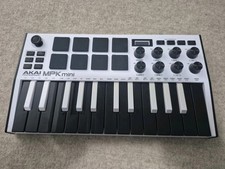 Akai Professional MPK Mini MK3 Keyboard & Pad...