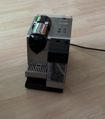 Nespresso DeLonghi EN520s Lattissima