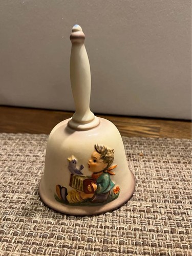 Hummel 1978 Bell-“Let’s Sing”-in box