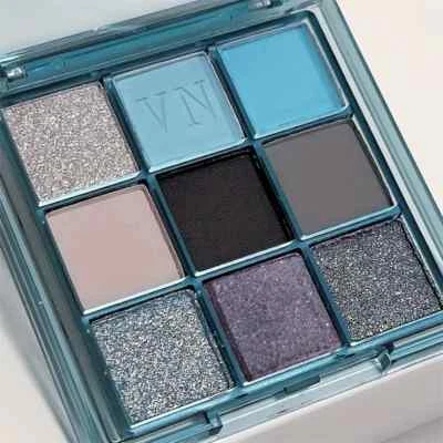 Blue Castle 9-Colour Eyeshadow Palette - Fast & FREE Shipping