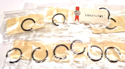 LOT OF 10 NOS AGCO SNAP RINGS FOR MASSEY FERGUSON & CHALLENGER TRACTOR 1868743M1