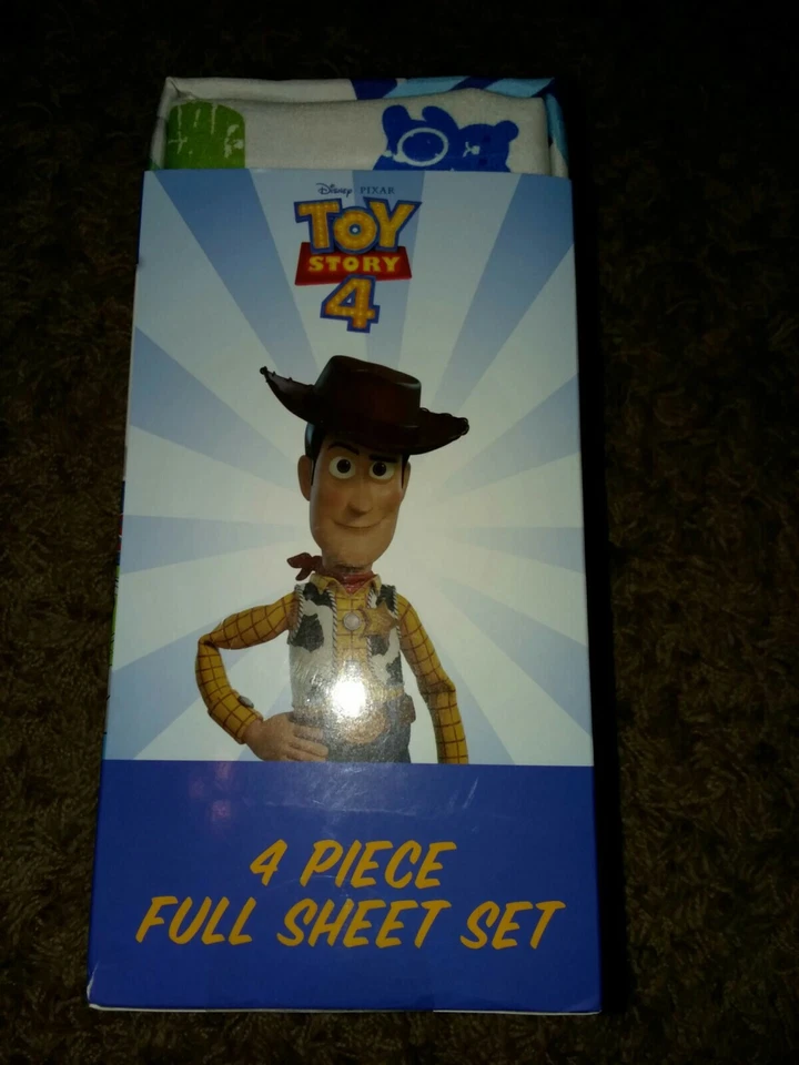Детский полноразмерный набор простыней «Toys At Play» из 4 предметов от Disney's Toy Story 4 — НОВЫЙ - Изображение 2 из 4