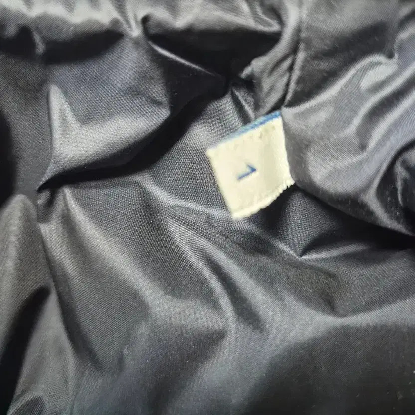 Moncler Women's Padded Jacket, Size 55, Warm & Stylish thumbnail 8