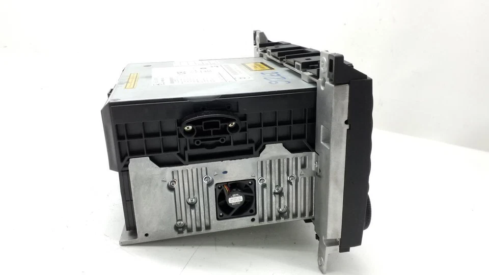 MERCEDES A CLASS (W169) 2008-2012 Radio Autoradio A1699061600 - Bild 3 von 4