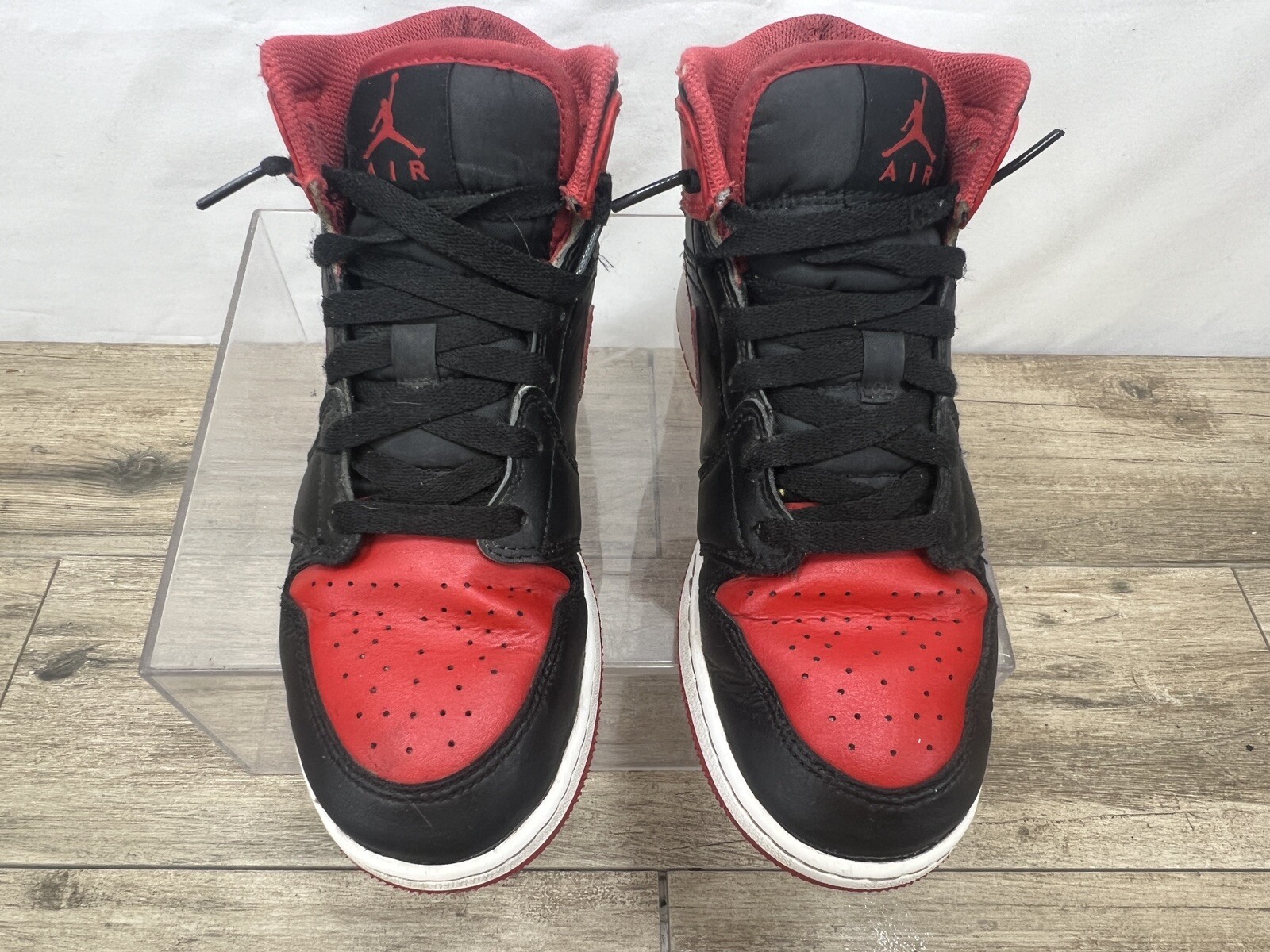 Nike Air Jordan 1 Mid Bred Youth Size 7Y Womens Sz 8.5 Black Red Sneaker Shoes thumbnail 6
