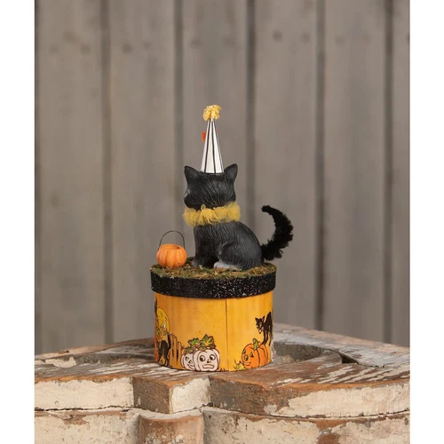 Bethany Lowe Cecil Cat on Box - Thumbnail 3
