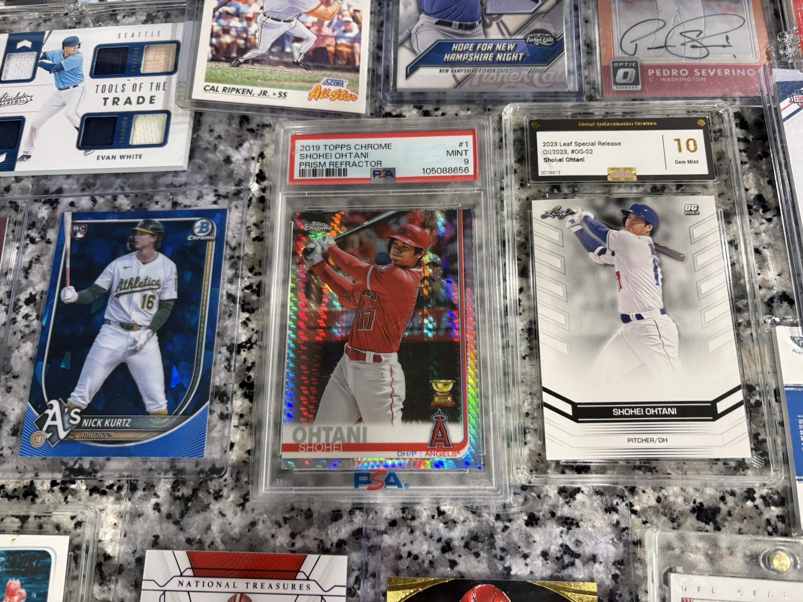 PLATINUM 2800 Sports Card Collection Auto RC Patch Lot PSA Shohei Ohtani Mahomes view 6