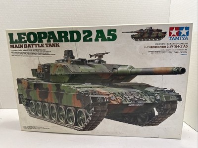 Tamiya 35242 1/35 Leopard 2A5 Main Battle Tank Kit