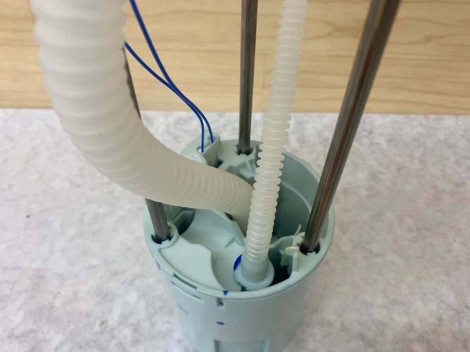 Delphi FG0166 Fuel Pump Transfer Unit for Chevy & GMC - Image 3 of 4