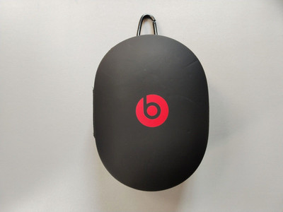 Beats by Dr. Dre Studio3 Wireless Kopfhörer in Aufbewahrungstasche | Schwarz