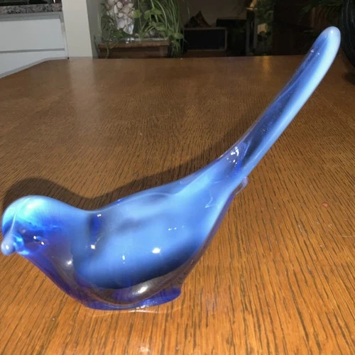 Vintage Fenton Blue & White Opalescent Long Tail Glass Bird