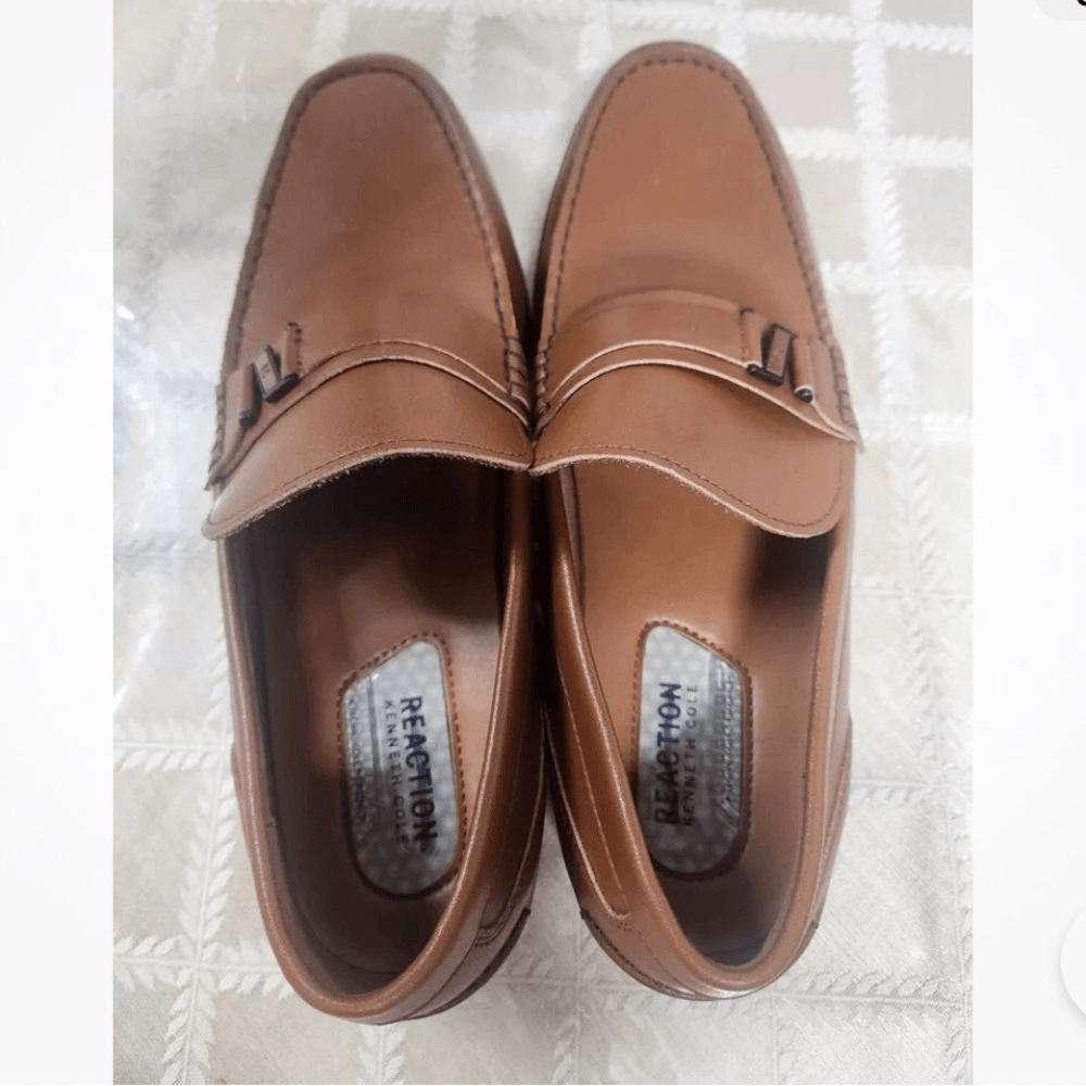 Kenneth Cole Reaction Men display picture 1