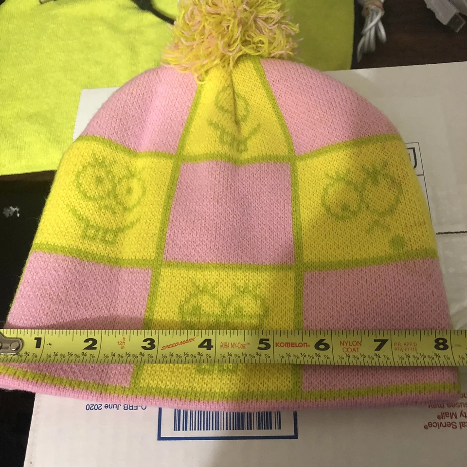 2005 NICKELODEON SpongeBob Square Pants Girls Hat/Beanie, Yellow and Pink - Image 2 of 4