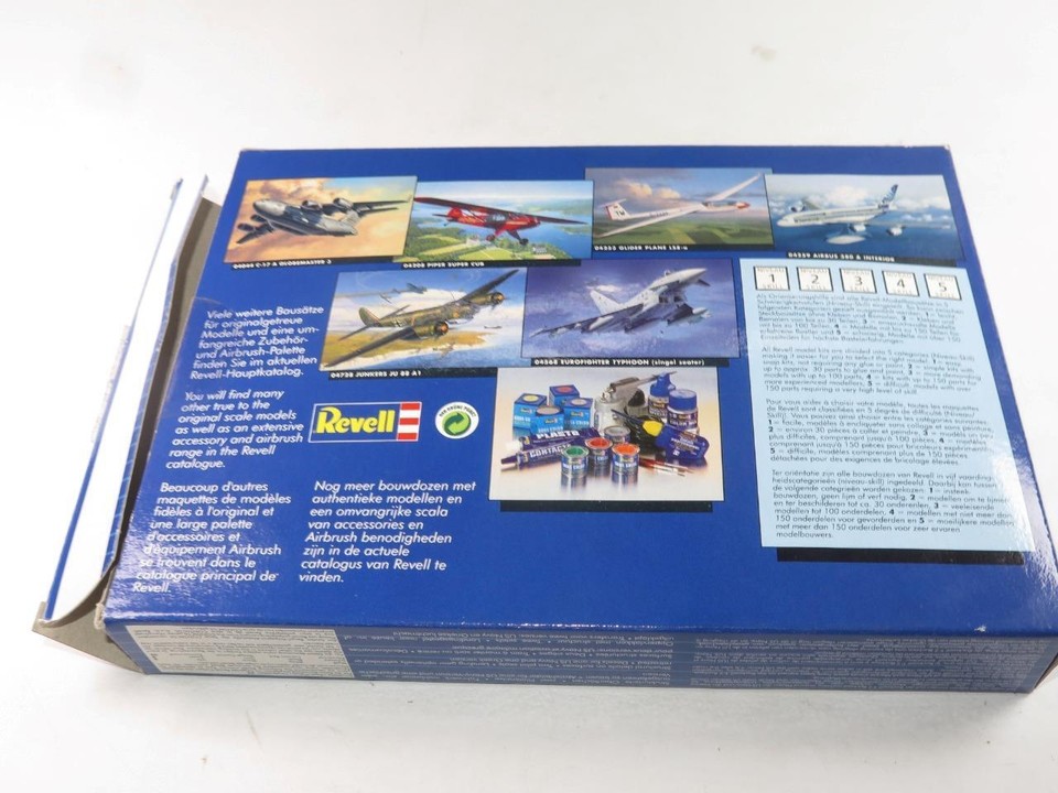 REVELL 1/72 Scale Model Aircraft Kit 04289 Rockwell T2C/E Buckeye