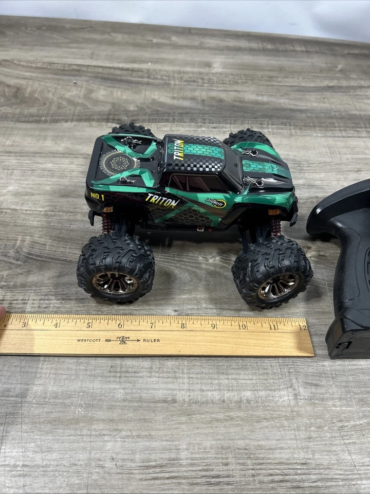 Legendary TRITON 4WD RC Truck 1:20 Scale FAST 30+ km/h RC Car Monster Truck  - Image 3 of 4