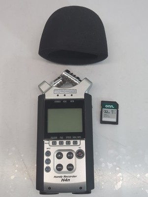 Zoom H4n Handy Recorder Digital Portable Handheld & 32 GB SD CARD