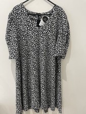 La Redoute Tea Dress Size 14 V-Neck Cap Sleeves Fun Flirty Office Chic Knee