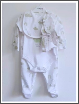 Disney Baby Dumbo Newborn to Months 5pc Starter Set Blanket