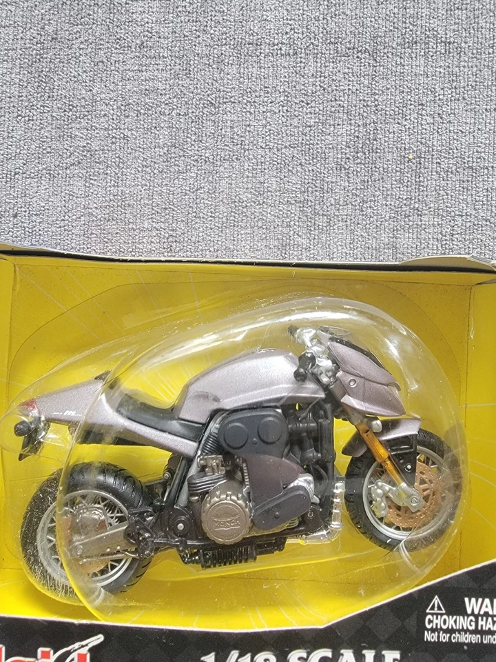 Maisto 1:18 Munch Mammut 2001 Motorcycle Die-Cast NIB Gray New in Box - Image 2 of 4