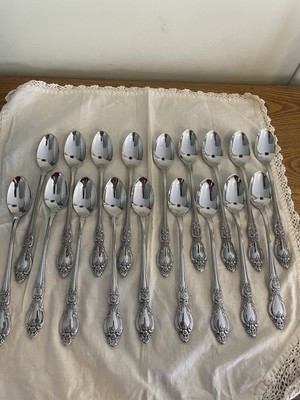 Vintage 1980s Oneida Frederick II  Iced Tea Spoons Stainless Silverware