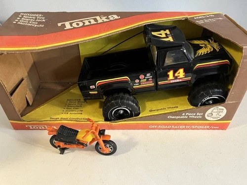 Vintage Tonka #14 Blackbird (MR-970) 4x4 Truck with motorcycle.  Box, Excellent