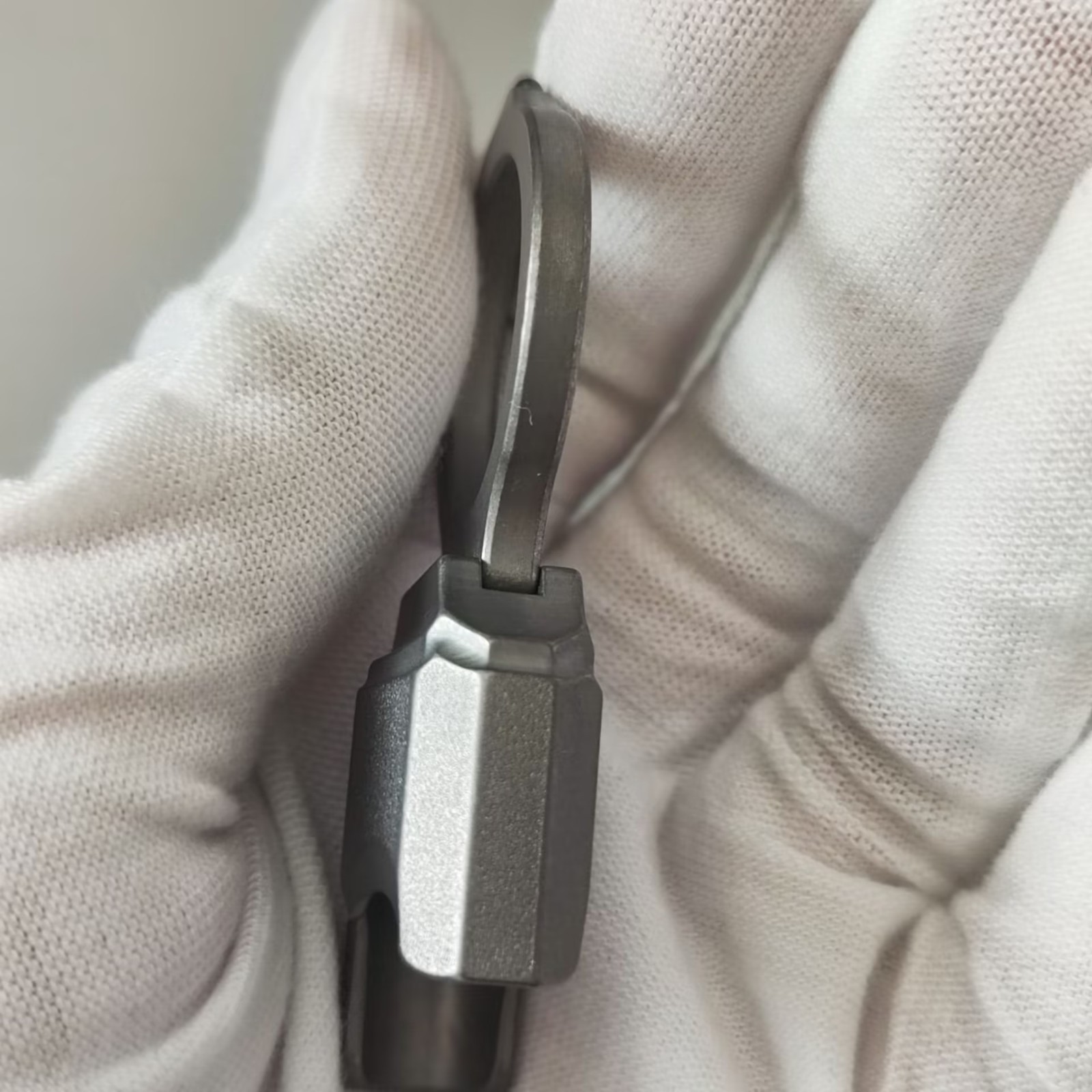 Titanium Lighter Case Cover Fits Bic J5 J3 Lighter Ring Key Chain Broken Windows