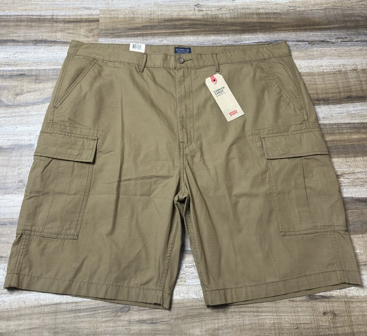 Levis Carrier Cargo Shorts Mens Size 44 Khaki Casual