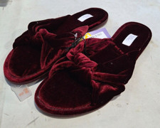 Women's Gracie Slip-On Slippers Burgundy - Stars Above Size S 5/6 B-578 