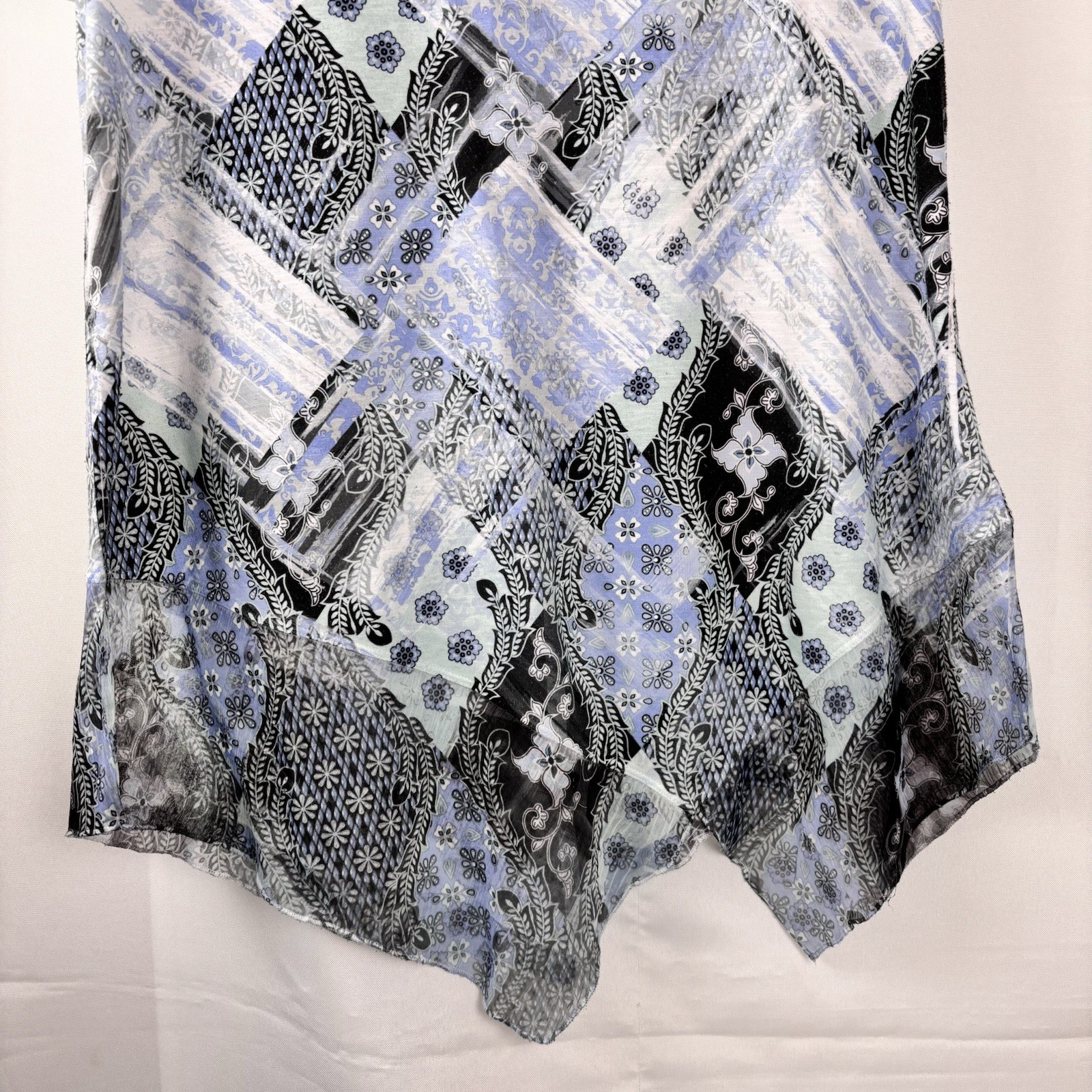 CATO Women's Large Blue Patchwork Sharkbite Hem T… - image 4