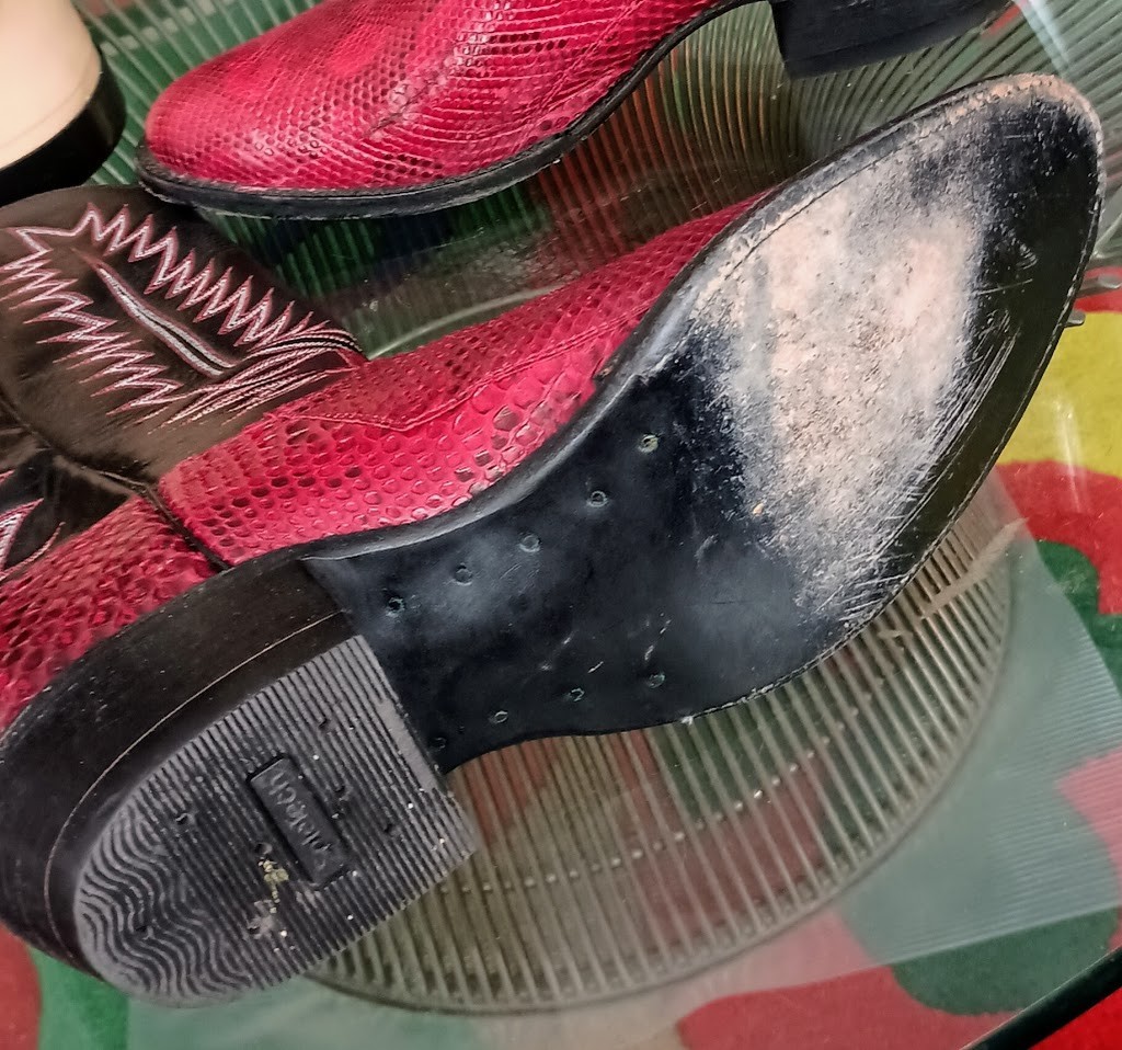 MINTY! Rare EXOTIC Cowtown  RUBY Red  PYTHON Snak… - image 13