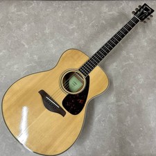 YAMAHA FS820 Acoustic Guitar Used