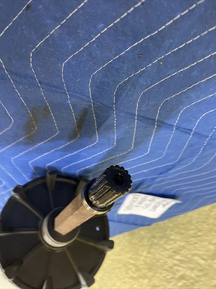 Карданный вал гусеничного драйвера 2001 Polaris Rmk 700 133 - Изображение 4 из 4