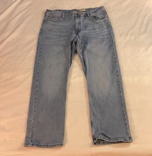 Wrangler Men's Relaxed Boot Cut Denim Light Wash Blue Jeans Sz 38x30