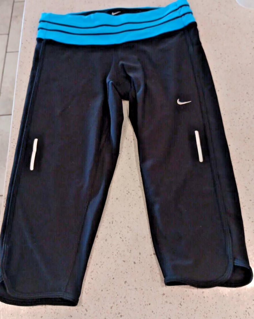 women's nike knee length shorts