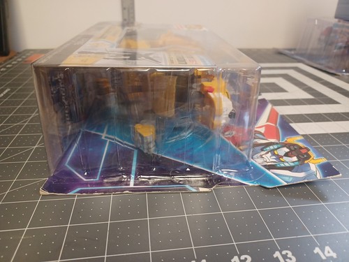 Voltron Legendary Defender Yellow Lion Playmates Netflix Dreamworks #67002 - Picture 4 of 8