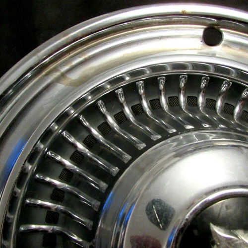 1964 Buick Wildcat OEM Hubcap 15" Vintage Car Mancave Workshop Wheel Cover - Picture 6 of 7