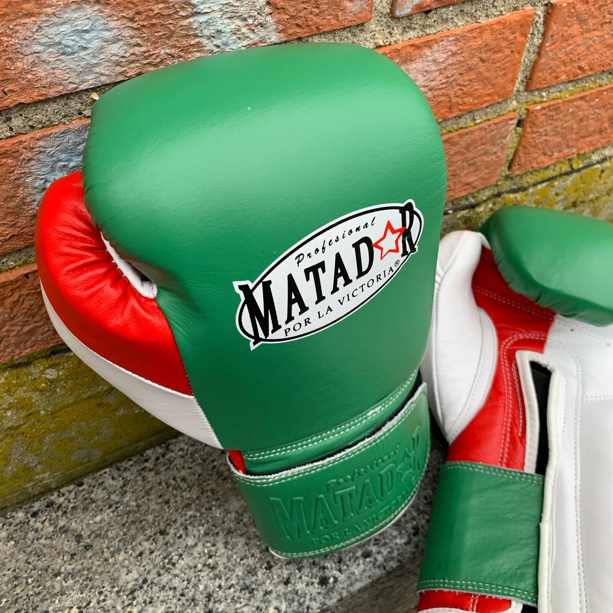 Инвентарь боксера. Ривал бокс одежда. Prime boxing. Накладки для тайского бокса. Накладки для тайского бокса.