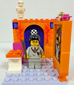 LEGO (4721) Harry Potter: Hogwarts Classroom - w/Box & Instructions - READ DESC.