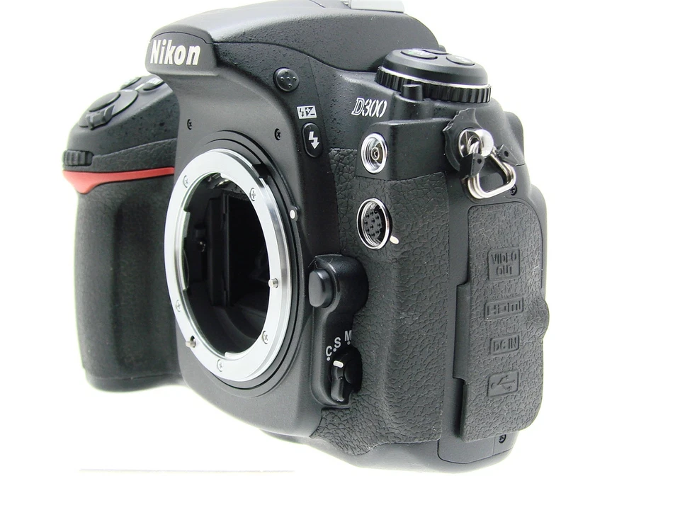 Nikon D300, photo 2 of 5