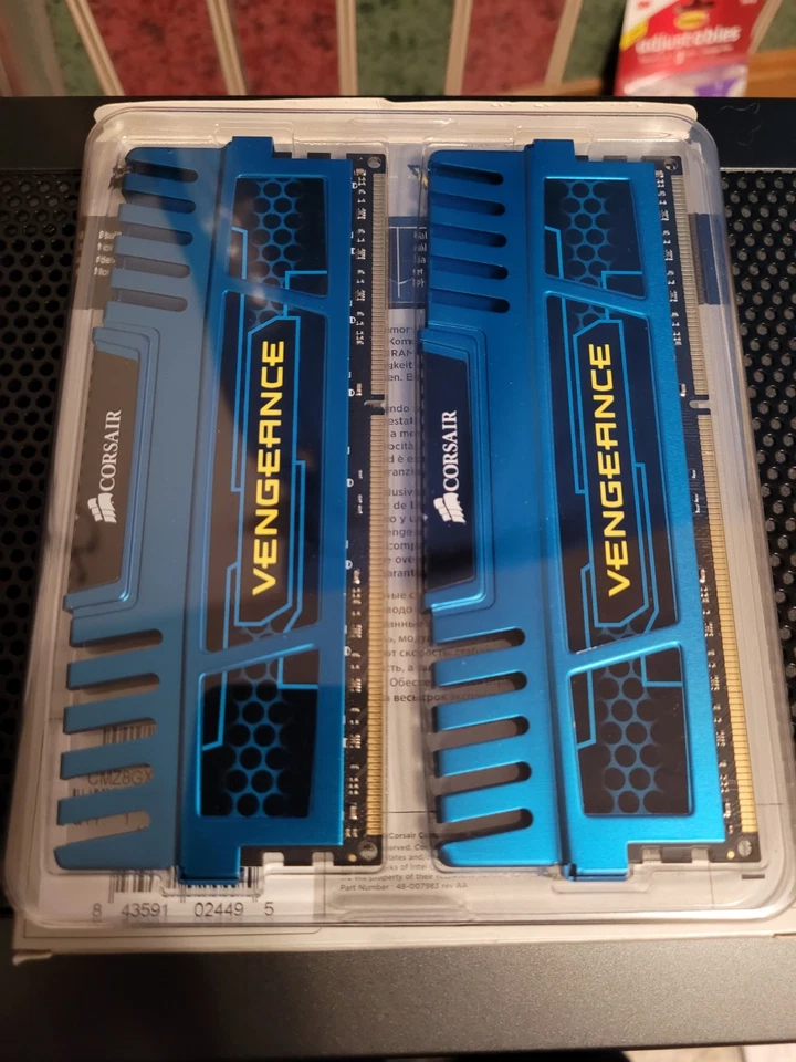 Corsair Vengeance DDR3 2X4GB - Image 2 of 4
