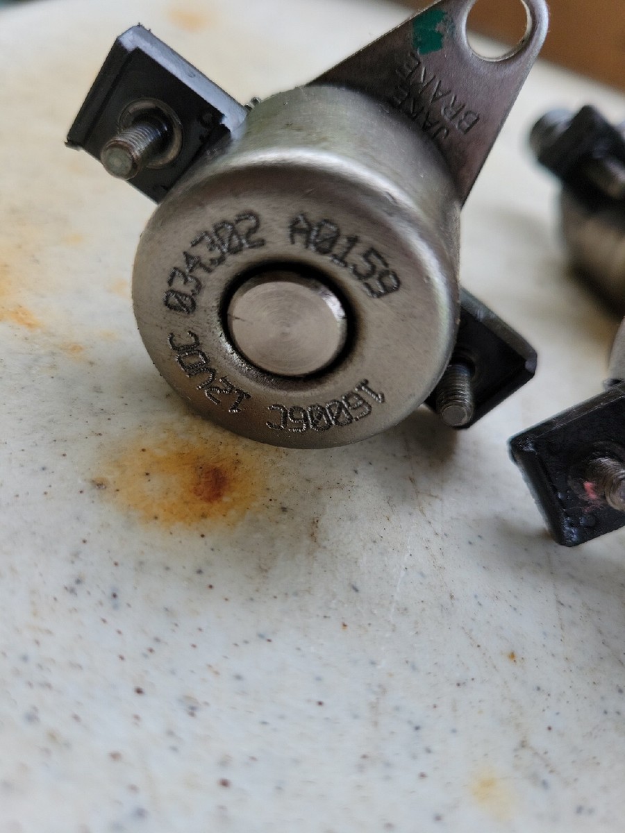 【キング】DECI ovy Set of 4 Detroit DD15 Diesel Engine Jake Brake Solenoid