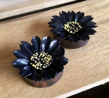 PAIR Black Leather Flower Plugs Tunnels Gauges Earlets Body Jewelry