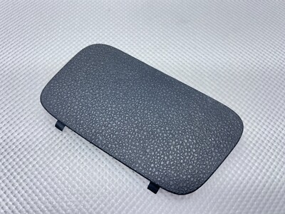 2012 - 2020 VW PASSAT RIGHT TRUNK TRIM TAIL LIGHT COVER 561 867 605 PIA02 OEM