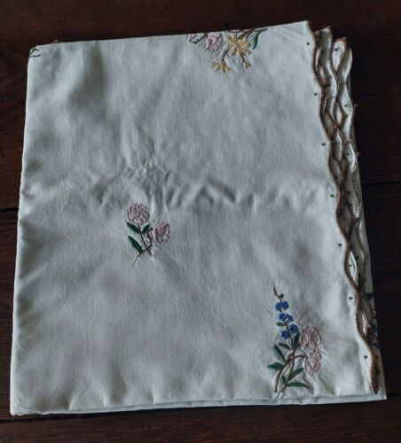 Tablecloth square antique linen embroidered 135 x 150 cm - Picture 1 of 7