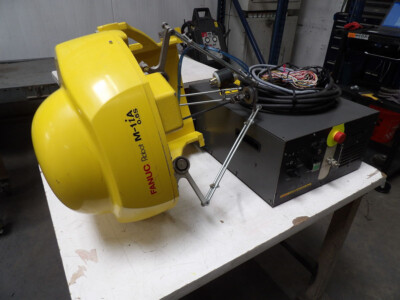 FANUC SYSTEM R-30IA MATE, ROBOT M-1IA 0.5S CONTROLLER AND ROBOT M6172